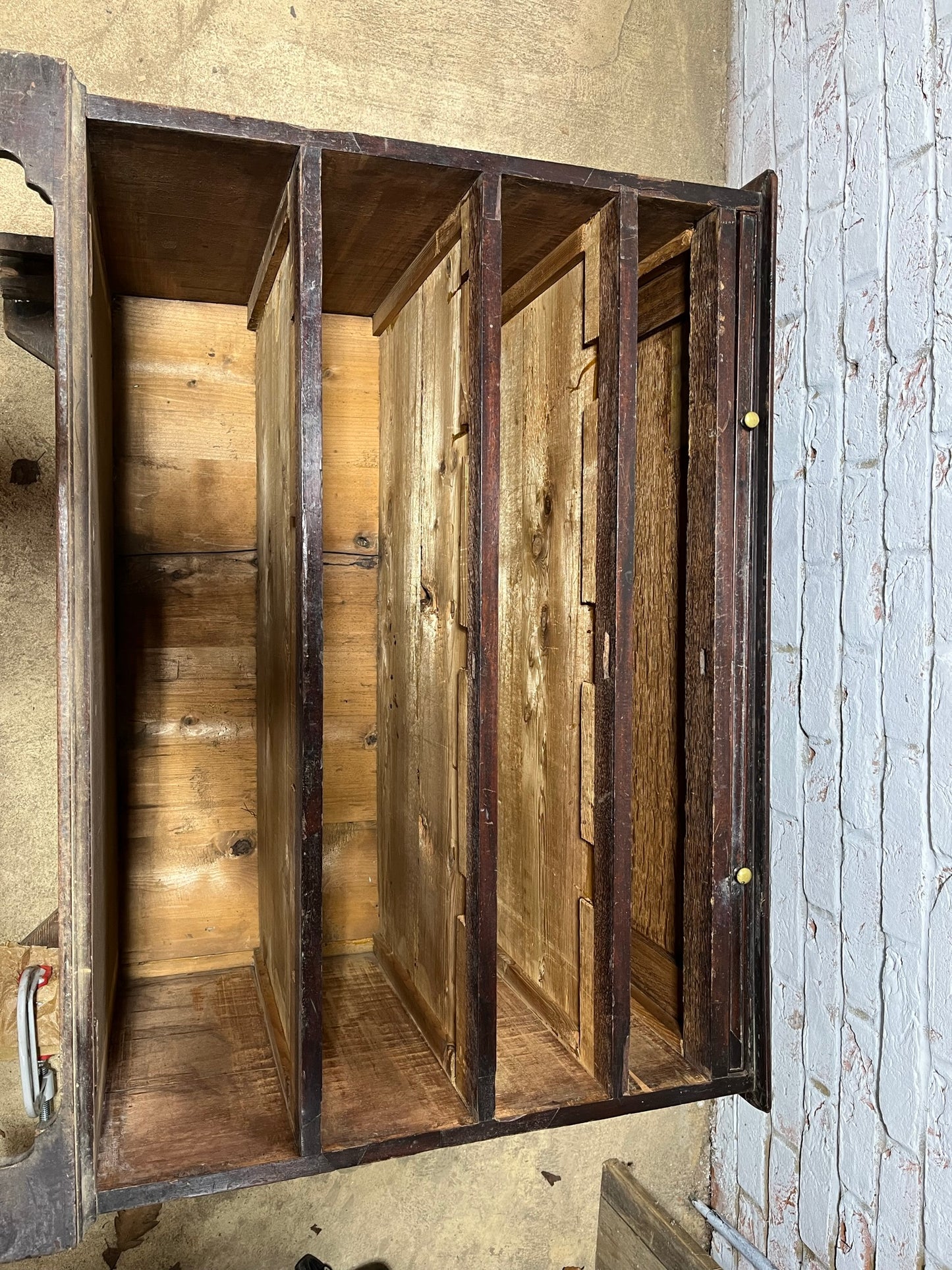 Georgian mahogany bachelor chest of drawers.