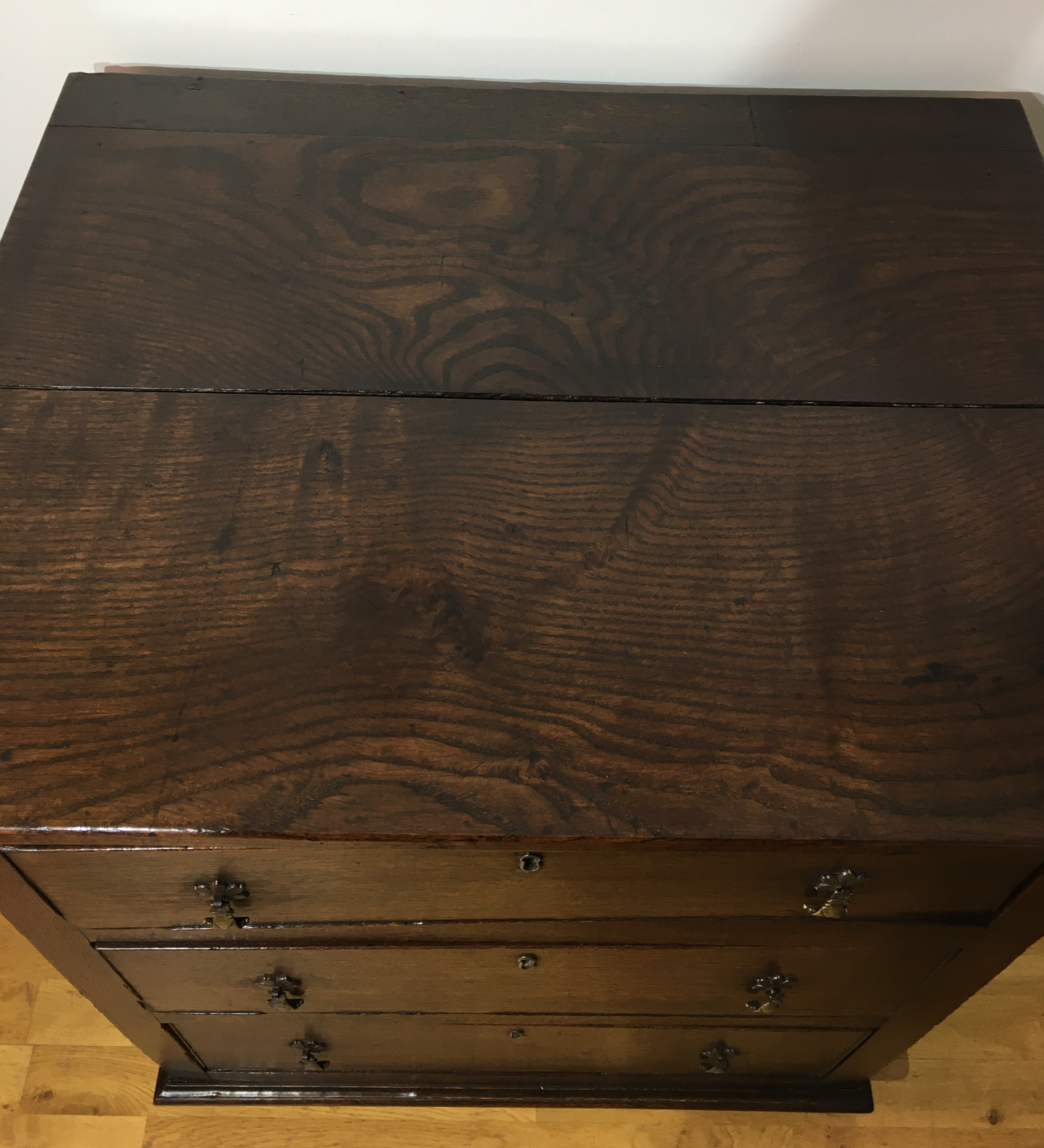 18th century oak chest of drawers