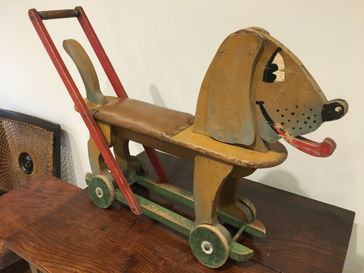 1930s/1940s sit-on toy dog