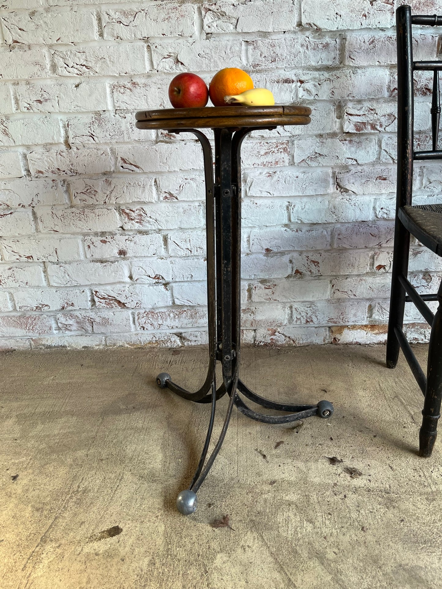 Early Rubery Owen vintage machinist 'blade' stool.