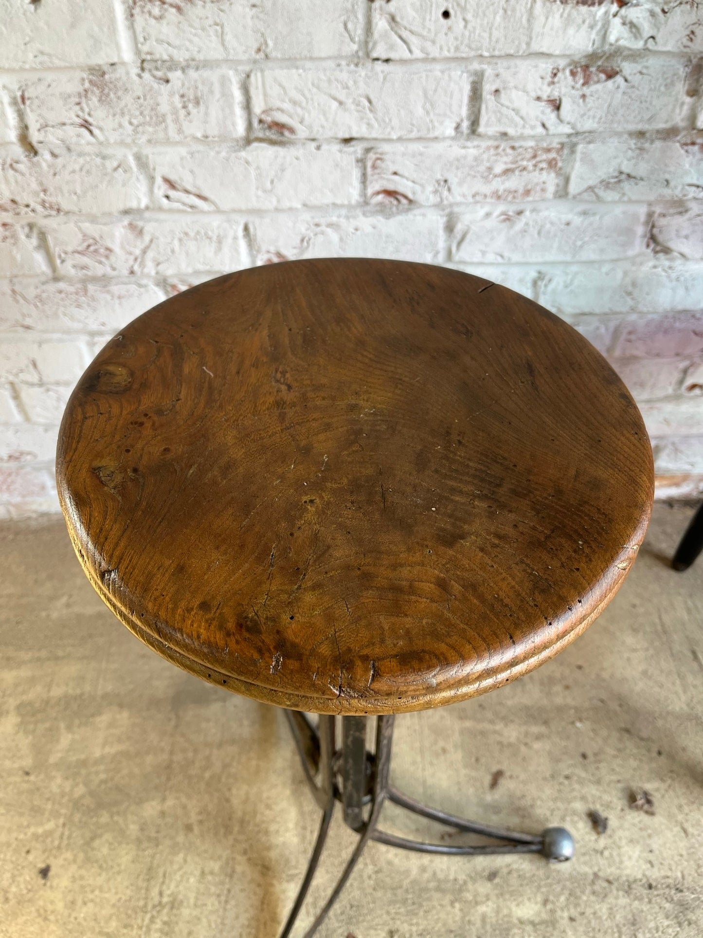 Early Rubery Owen vintage machinist 'blade' stool.
