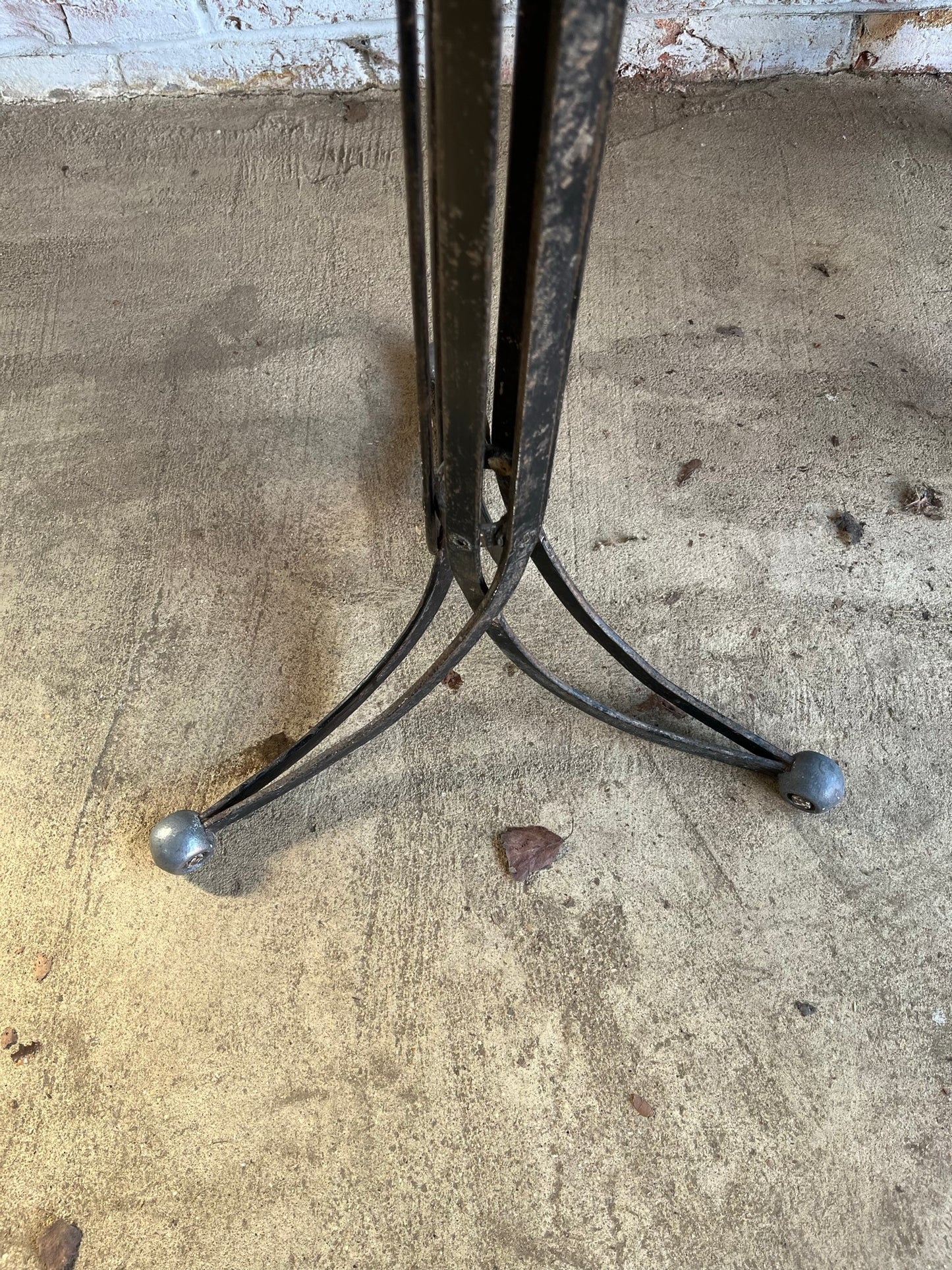 Early Rubery Owen vintage machinist 'blade' stool.