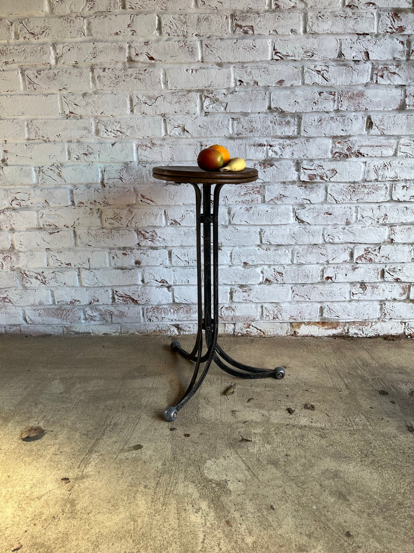 Early Rubery Owen vintage machinist 'blade' stool.