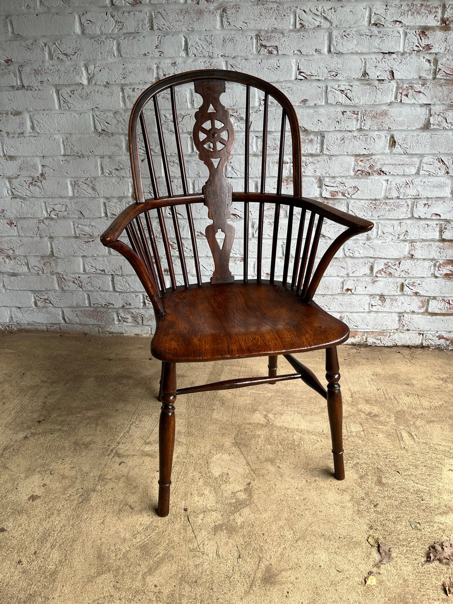 Wheel back Windsor armchair.