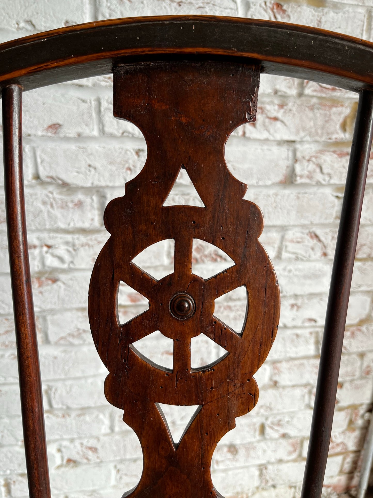Wheel back Windsor armchair.
