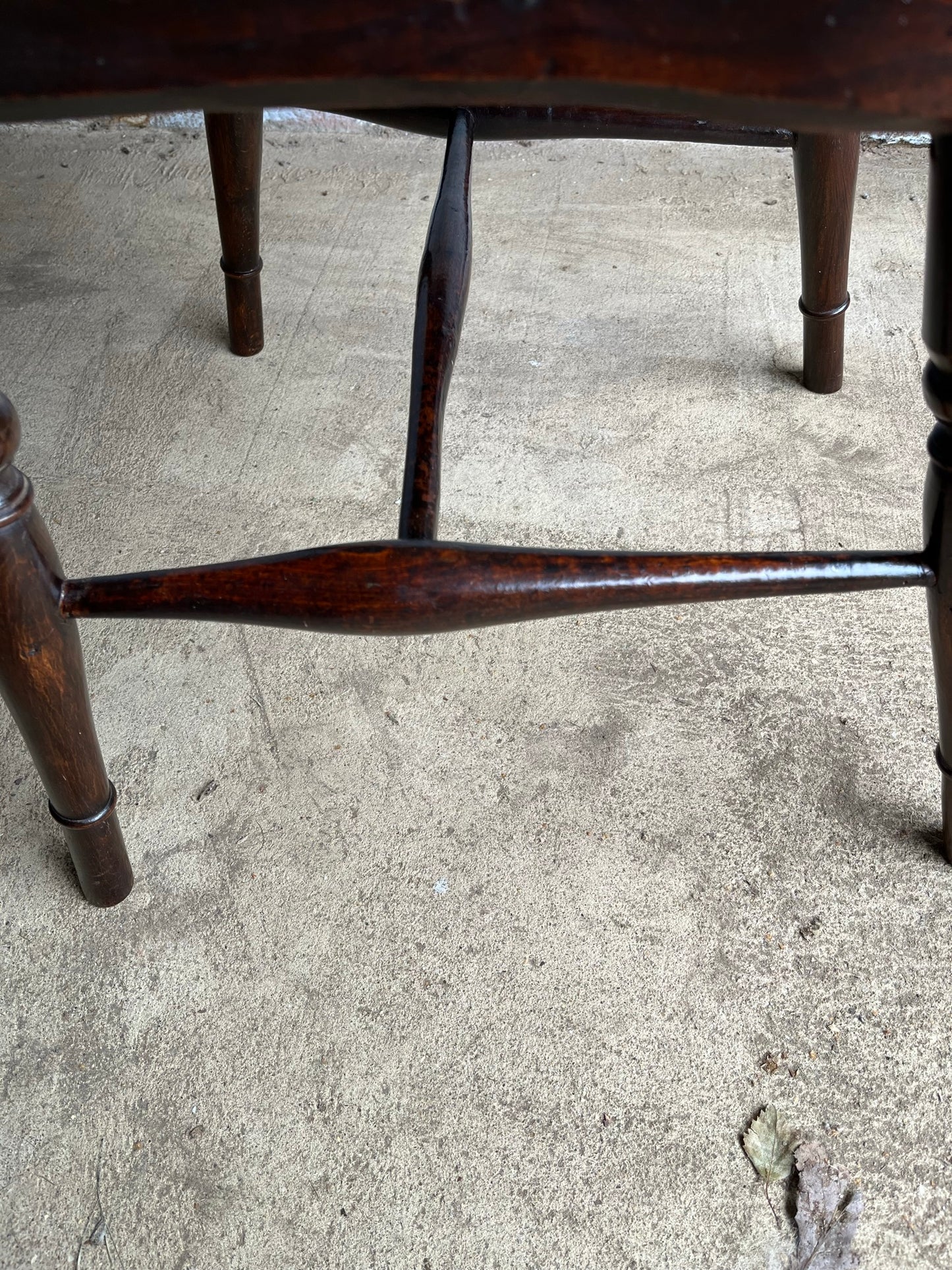 Wheel back Windsor armchair.