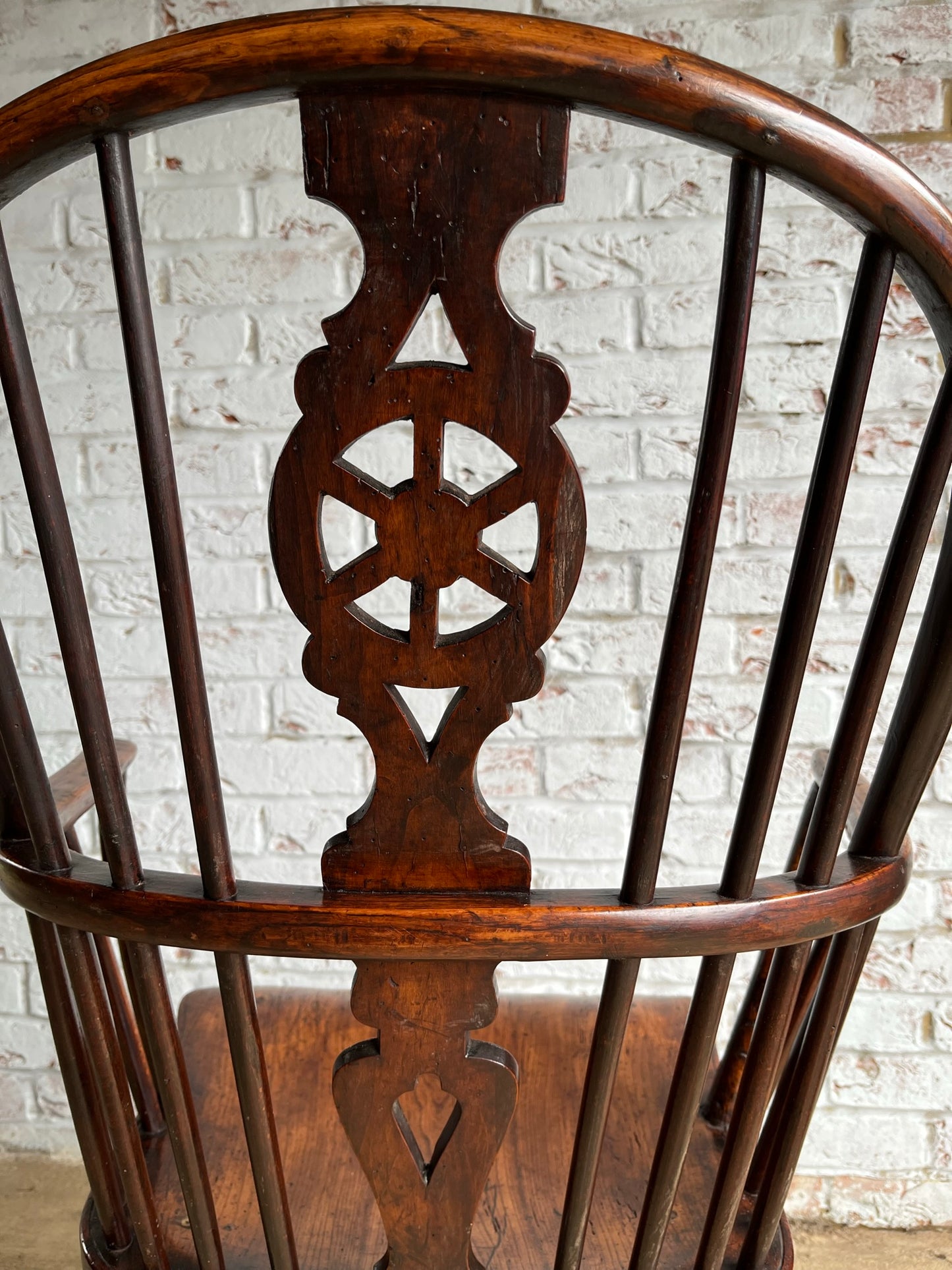 Wheel back Windsor armchair.