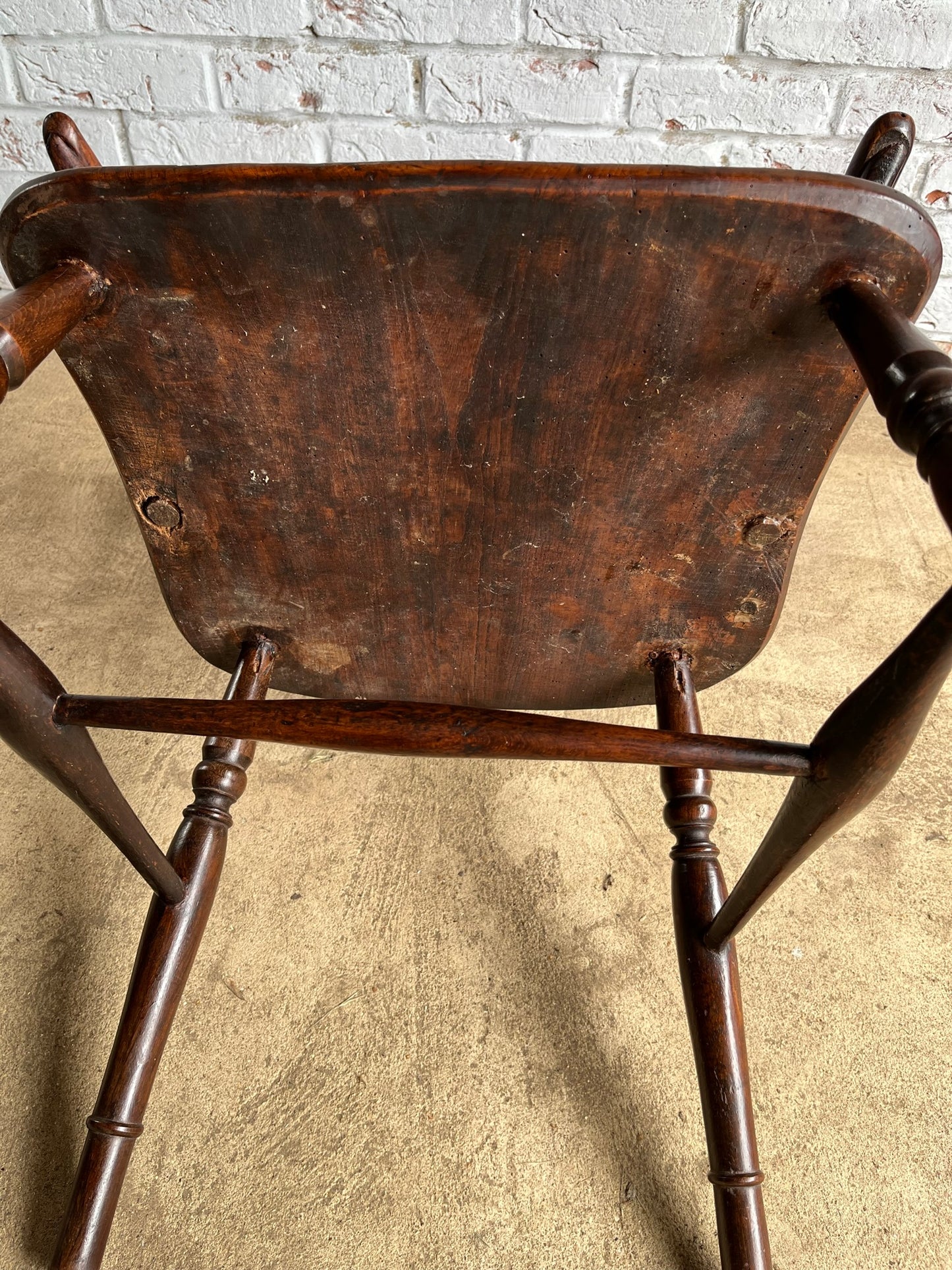 Wheel back Windsor armchair.