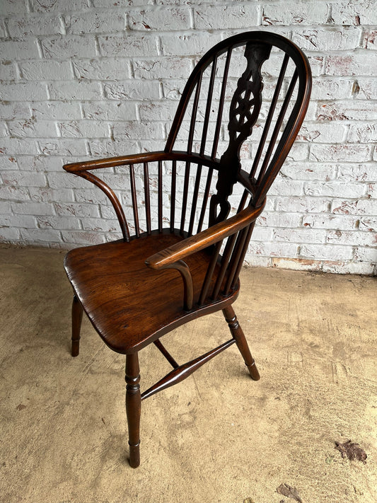 Wheel back Windsor armchair.