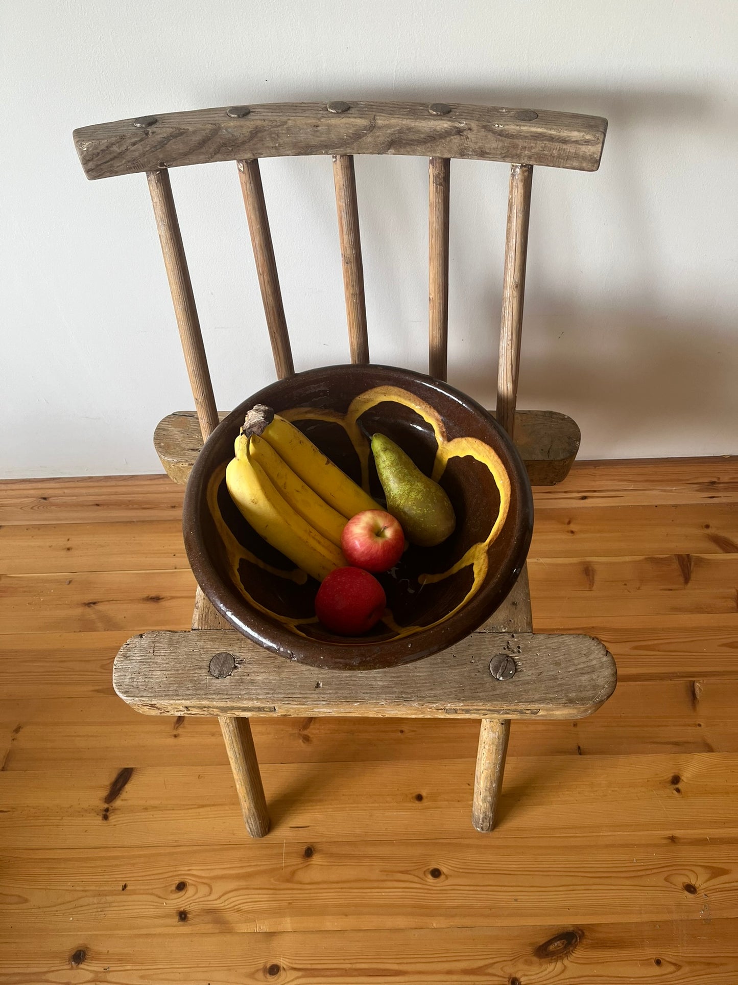 Large 'Coalisland' Irish vernacular dairy bowl.