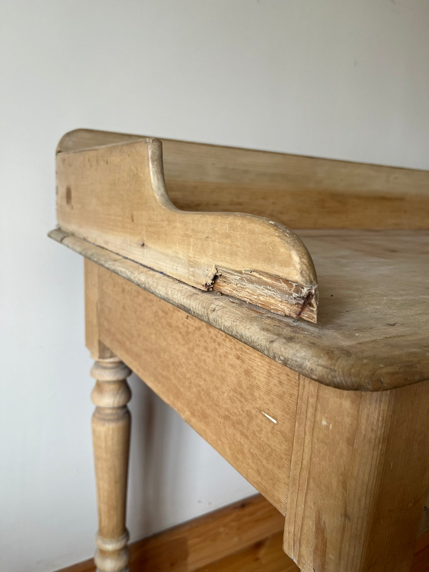 Large stripped pine washstand.