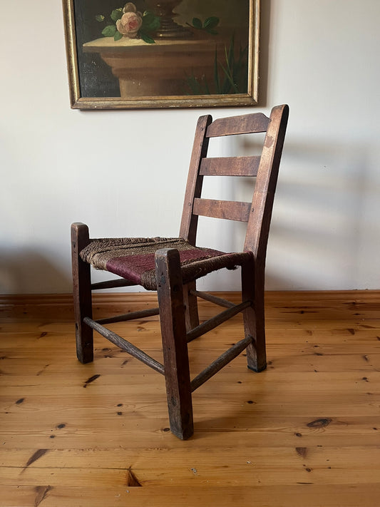 Untouched 19th century Irish vernacular sugan chair.