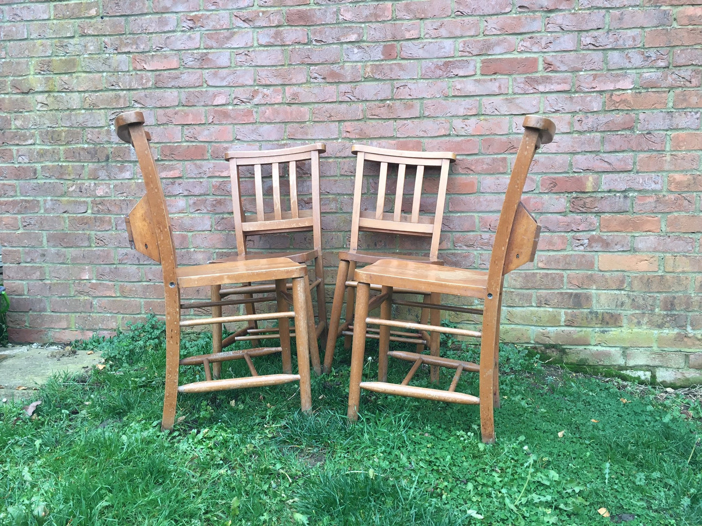 4 vintage chapel chairs.