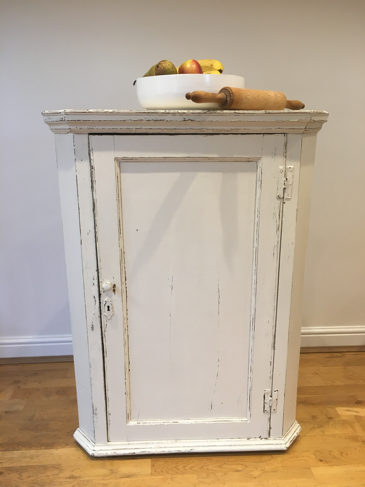 Large Victorian corner cupboard