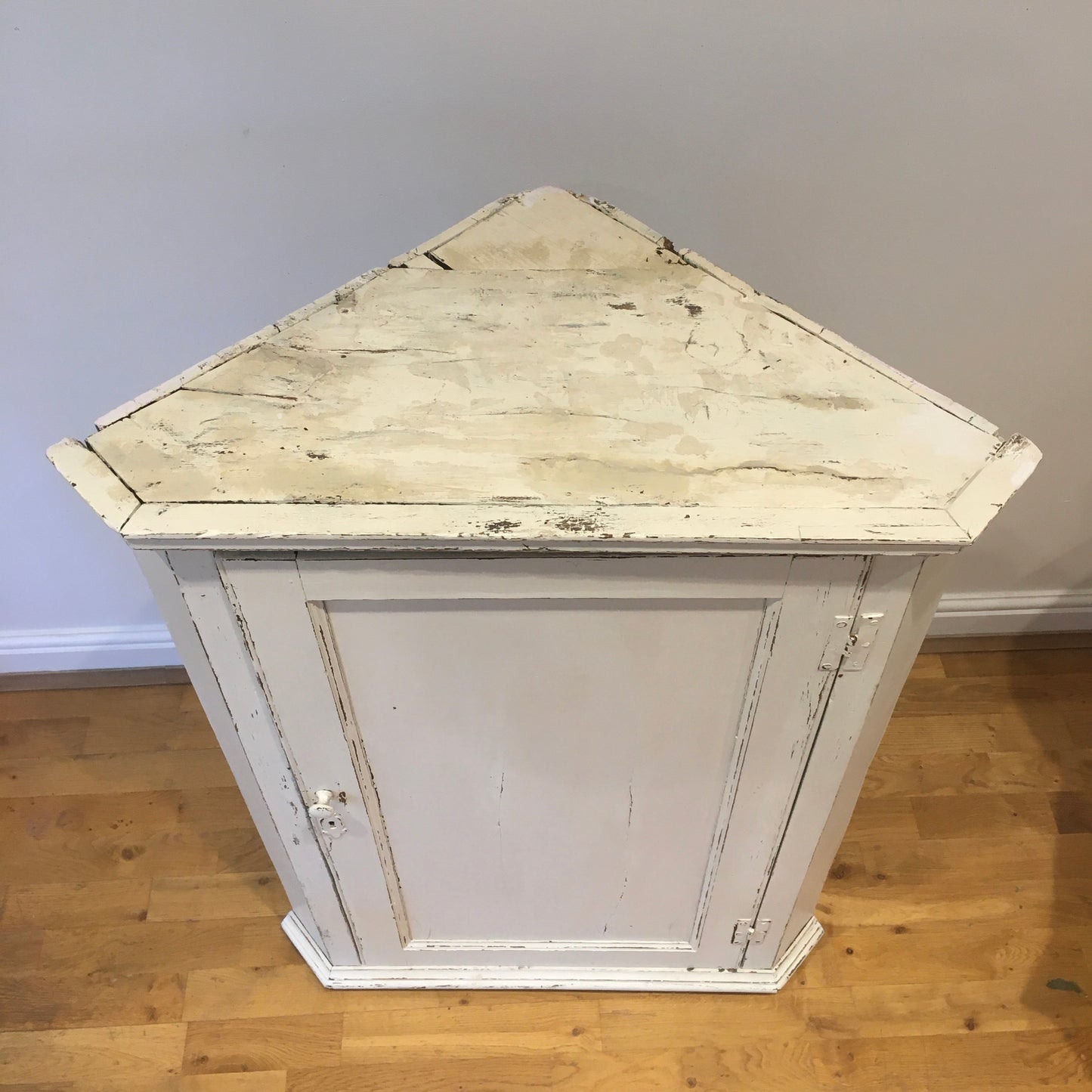 Large Victorian corner cupboard