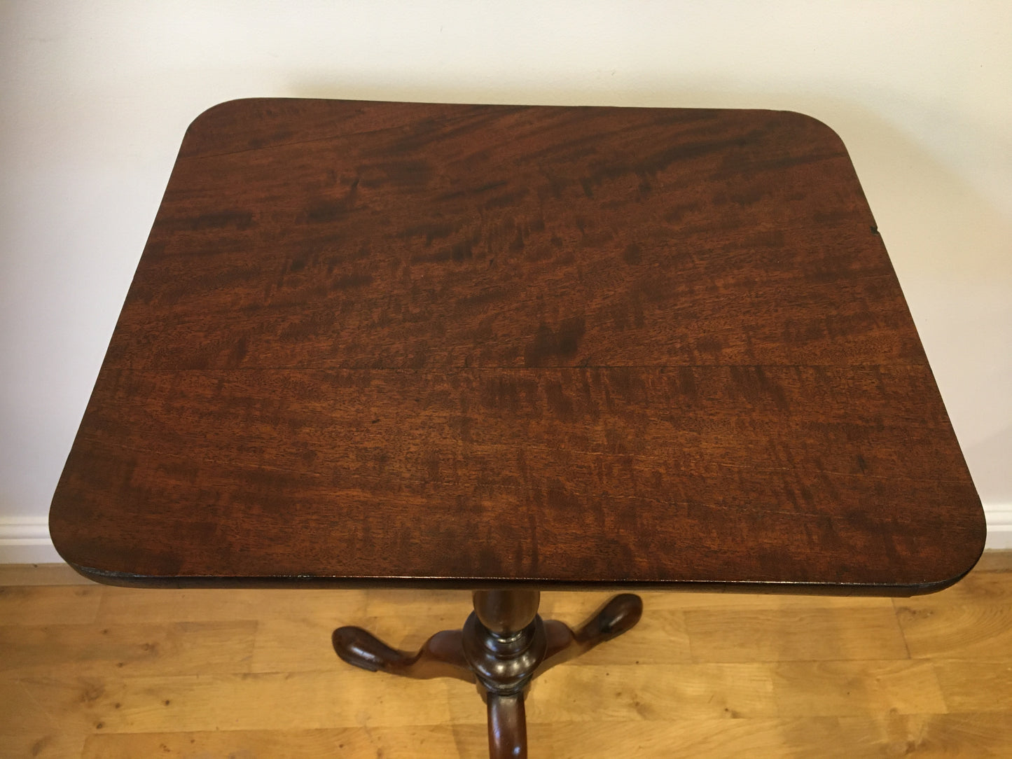Georgian mahogany wine tripod table