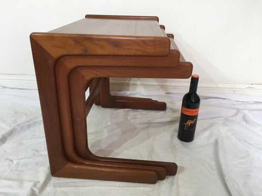 Danish mid-century modern nesting tables by Salin, 5800 Nyborg