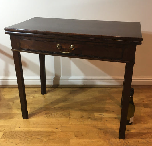 Early 19th-century mahogany tea table with fold over top