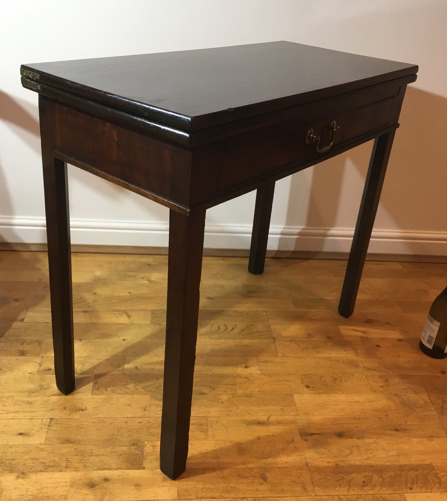 Early 19th-century mahogany tea table with fold over top