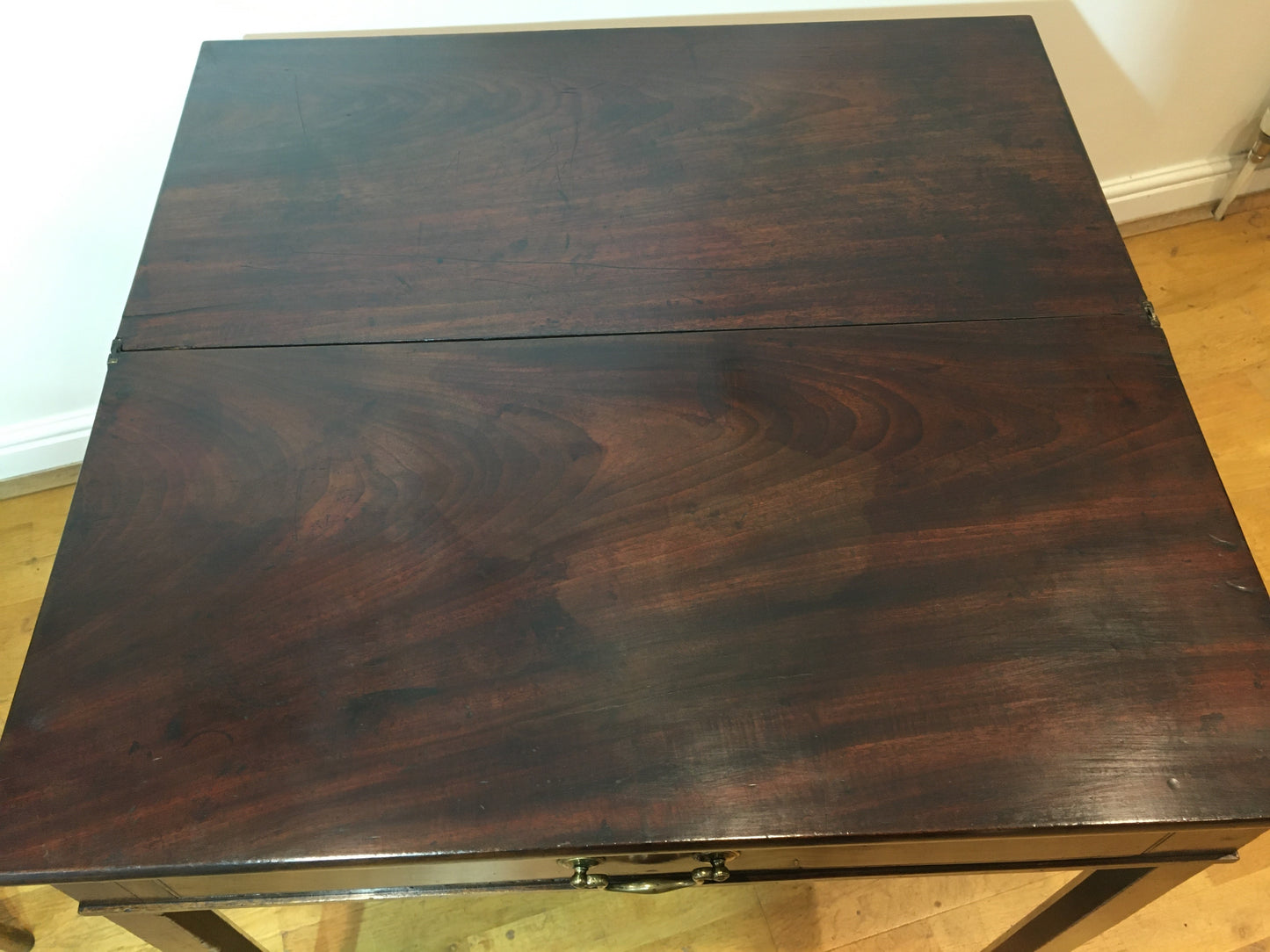 Early 19th-century mahogany tea table with fold over top