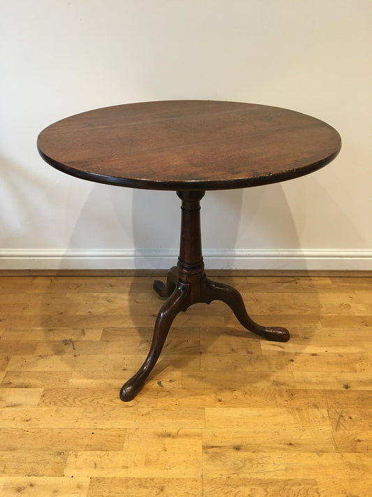 Late George III (early 19th century) provincial oak occasional table.