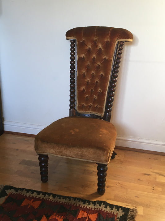 Mid-19th century prie dieu / bedroom chair with bobbin legs.