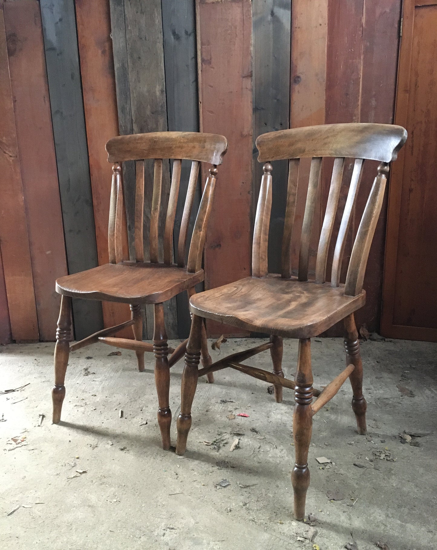 Pair of Windsor country kitchen chairs