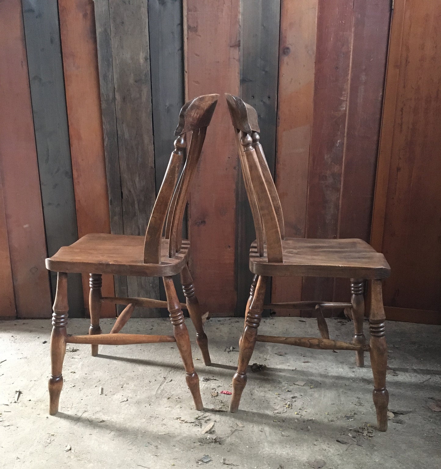 Pair of Windsor country kitchen chairs