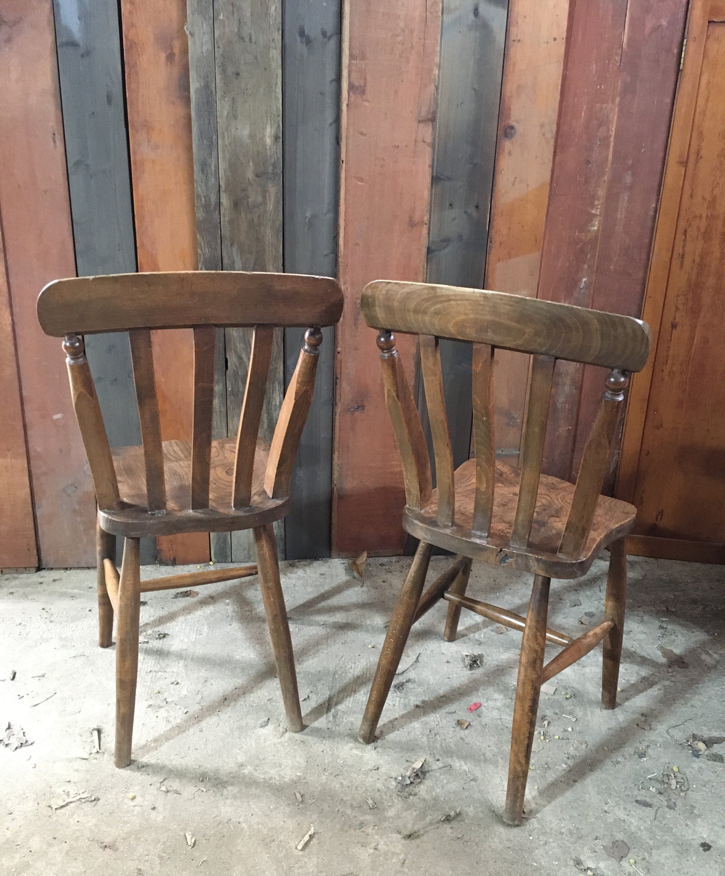 Pair of Windsor country kitchen chairs