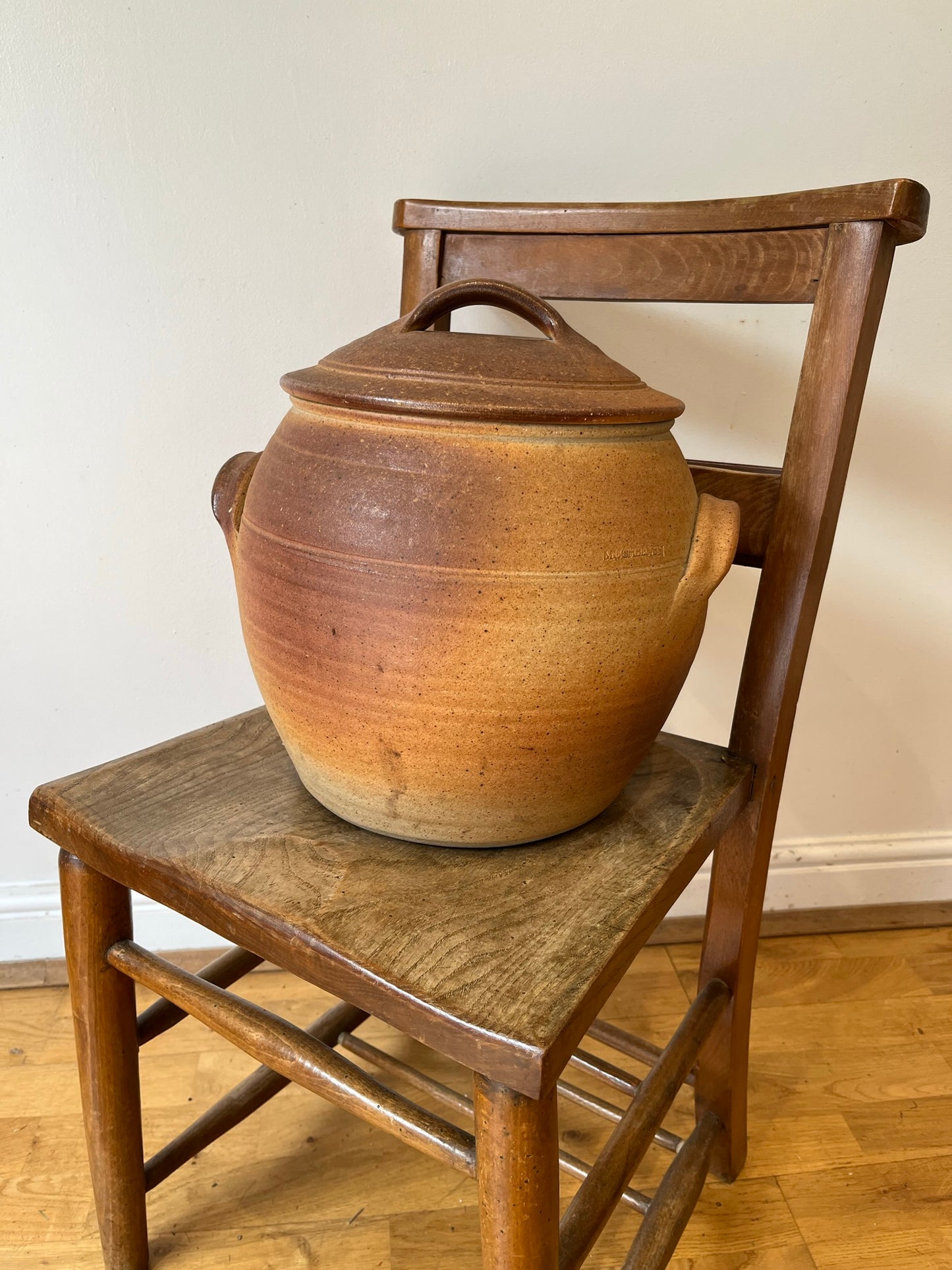 Large, fine quality, studio pottery bread bin or storage jar by Muchelney Pottery (stamped).