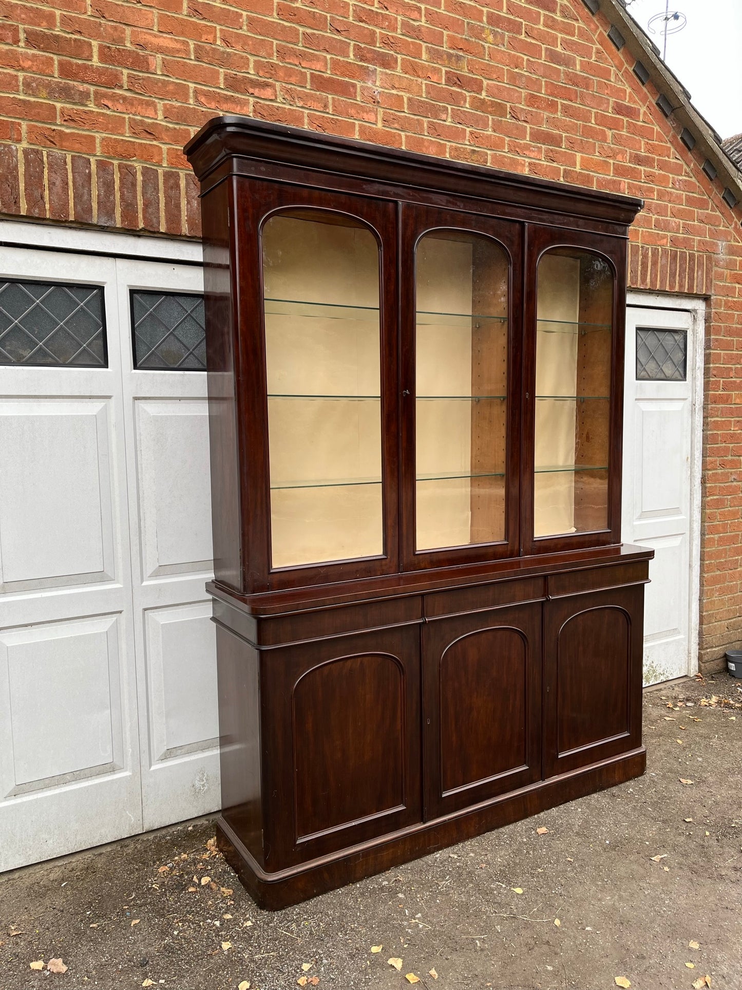 Large country house library bookcase or display case, with provenance.