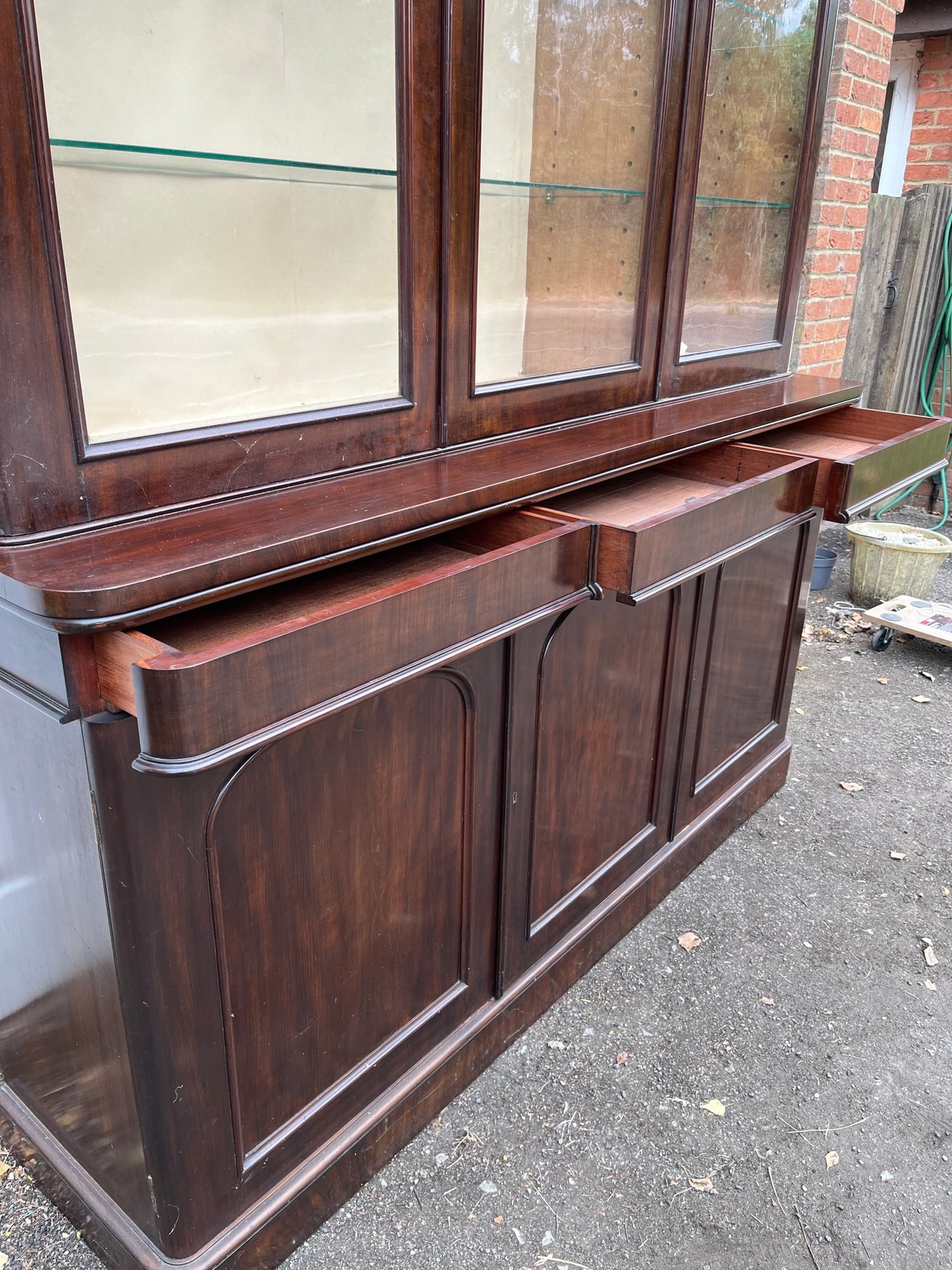 Large country house library bookcase or display case, with provenance.