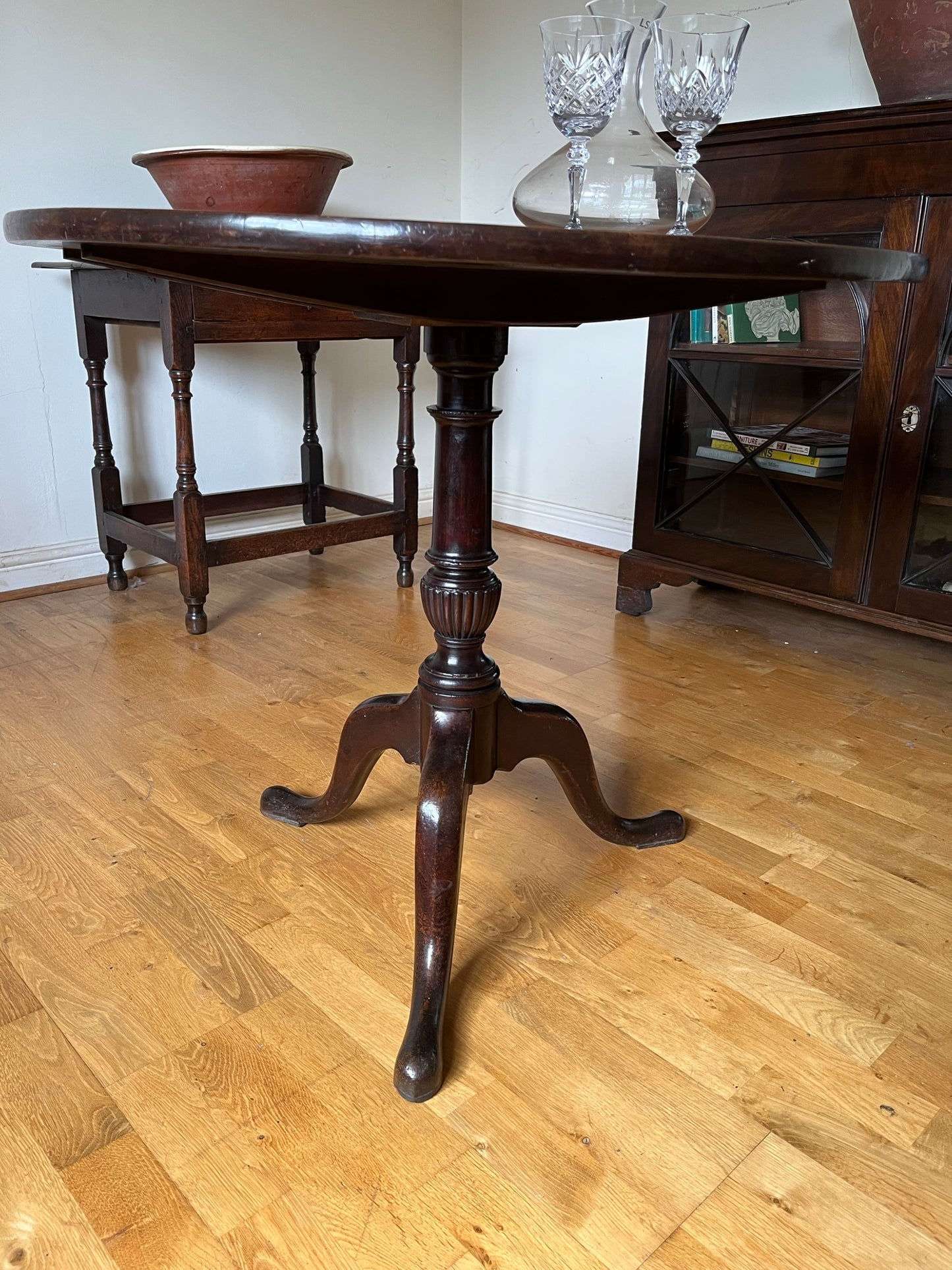 Untouched mid 18th century mahogany tripod tilt top occasional table.