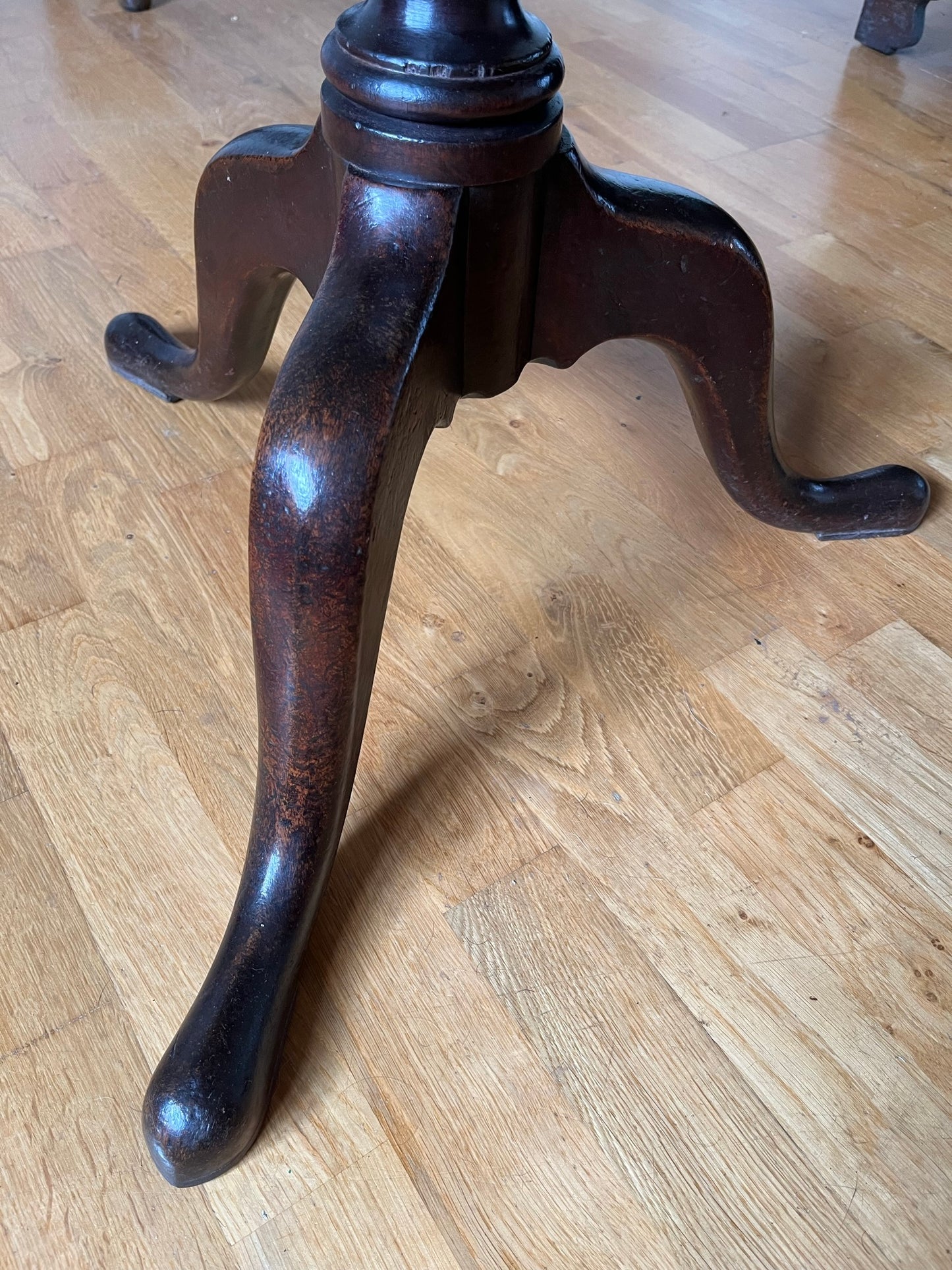 Untouched mid 18th century mahogany tripod tilt top occasional table.