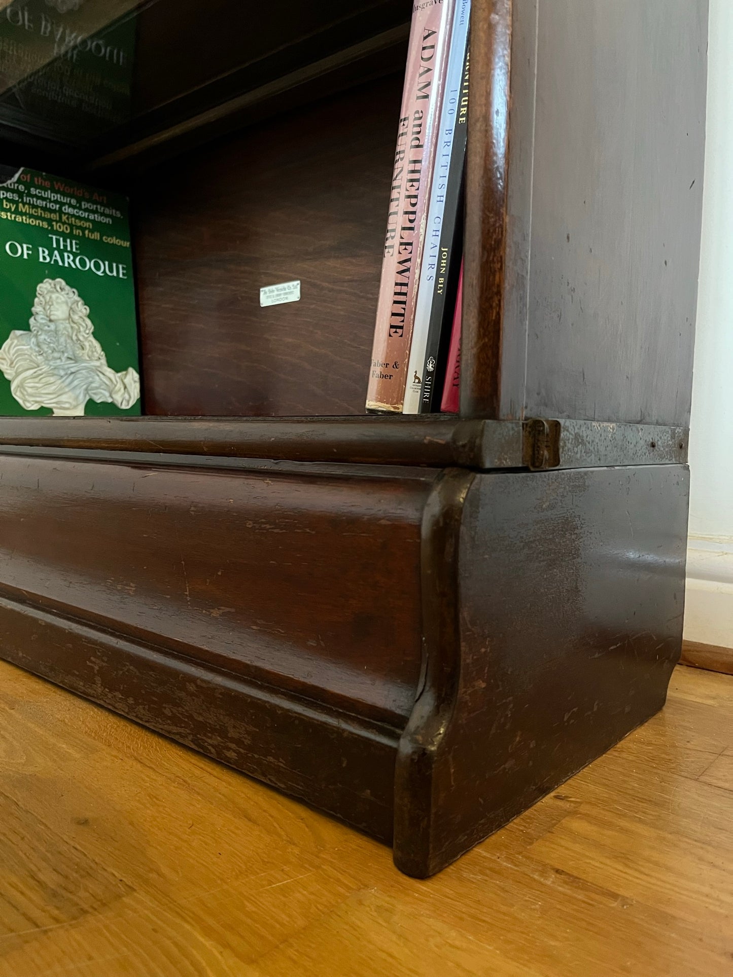 Early Globe-Wernicke stacking bookcase, 5 tiers.