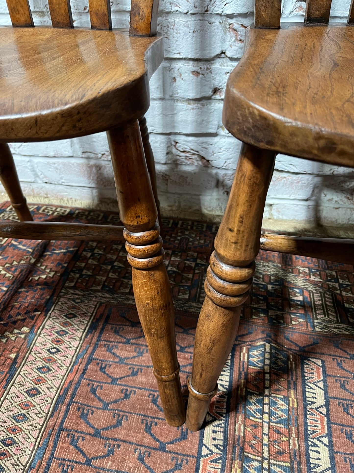 Set of 4 Victorian slat back farmhouse dining chairs.