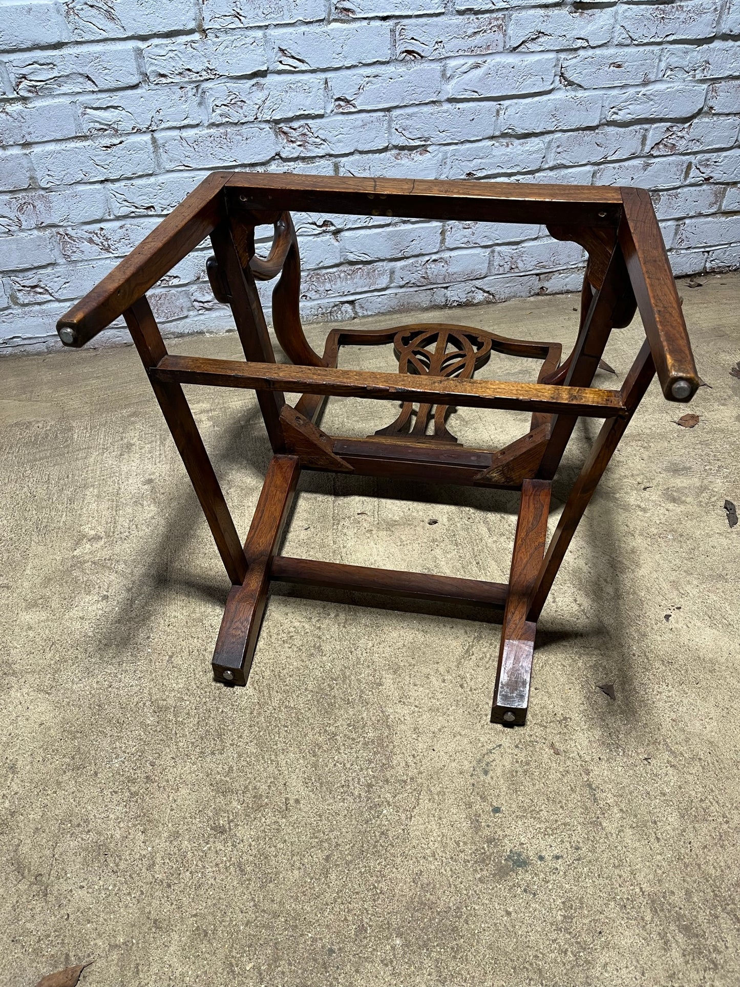 Early 19th century Georgian elm carver or open armchair.