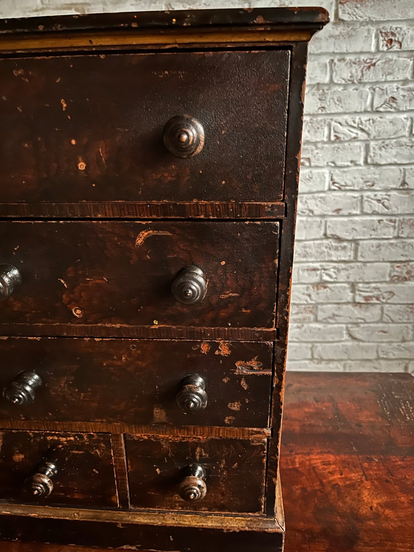 Small Georgian antique pine chest with original stippled crackled paint/stain and gilt finish.