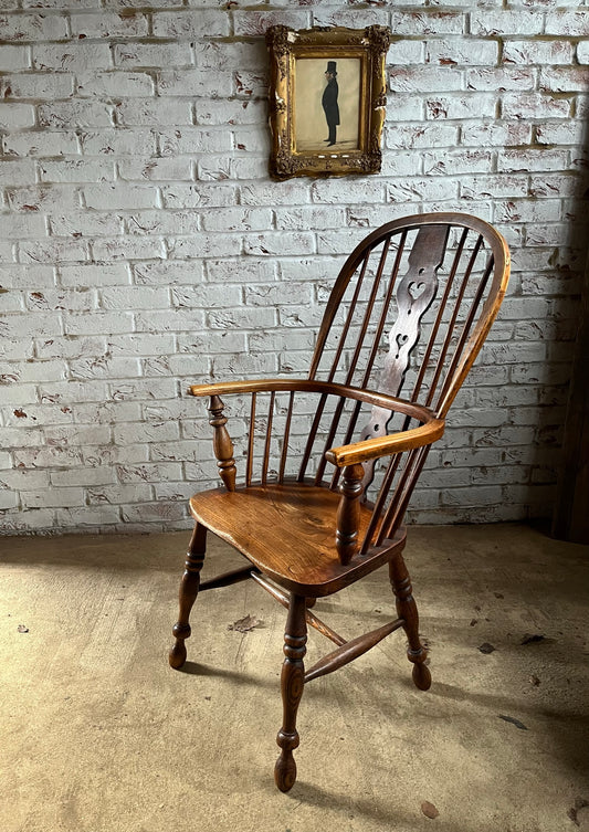 Superb 19th century high back Windsor chair