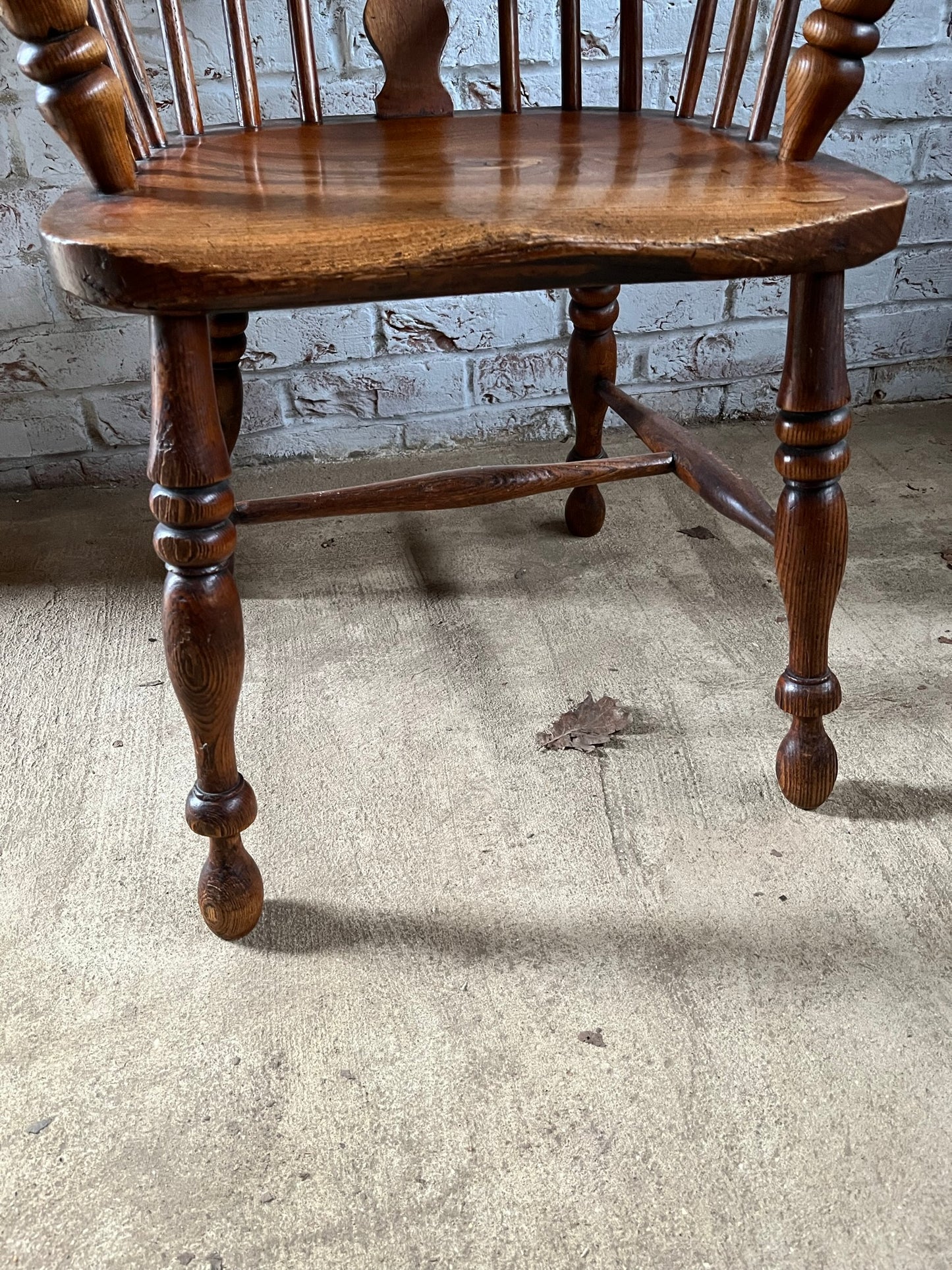Superb 19th century high back Windsor chair